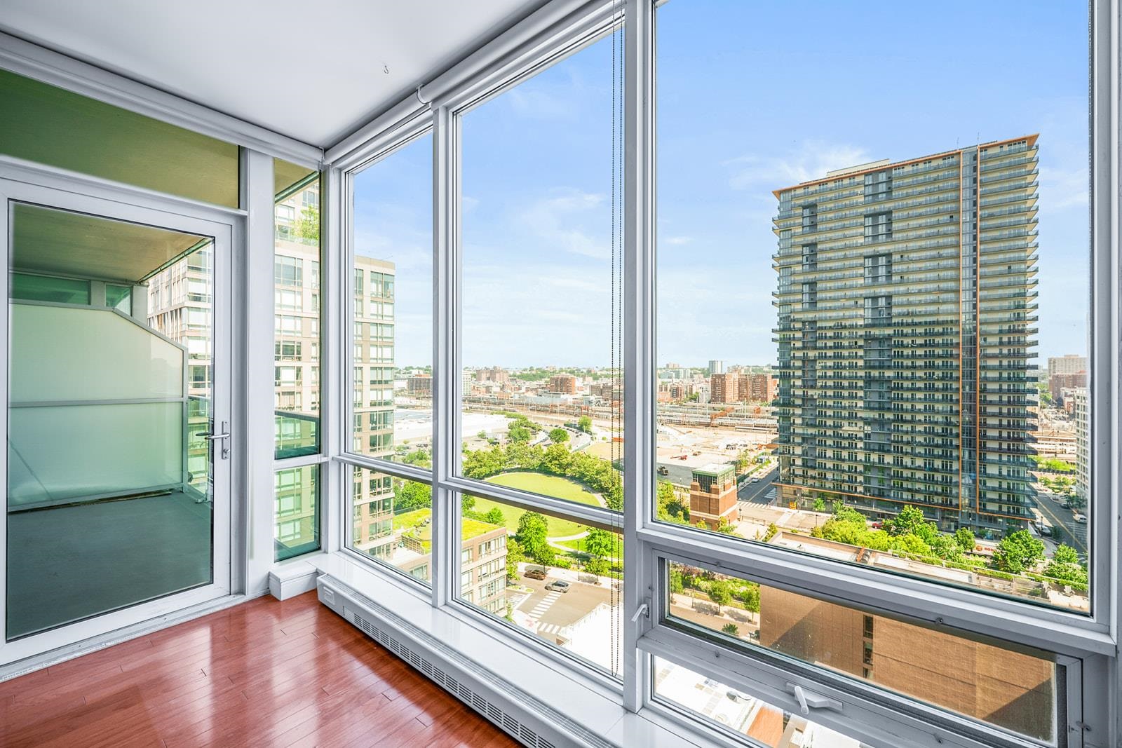 1 SHORE LANE Unit: 1903