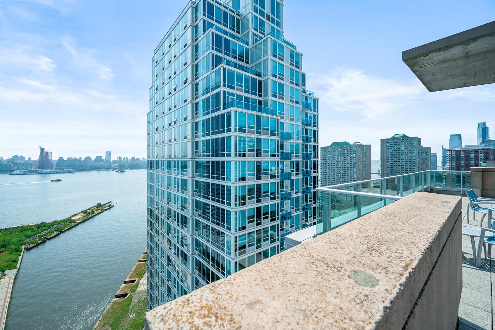 1 SHORE LANE Unit: 1903