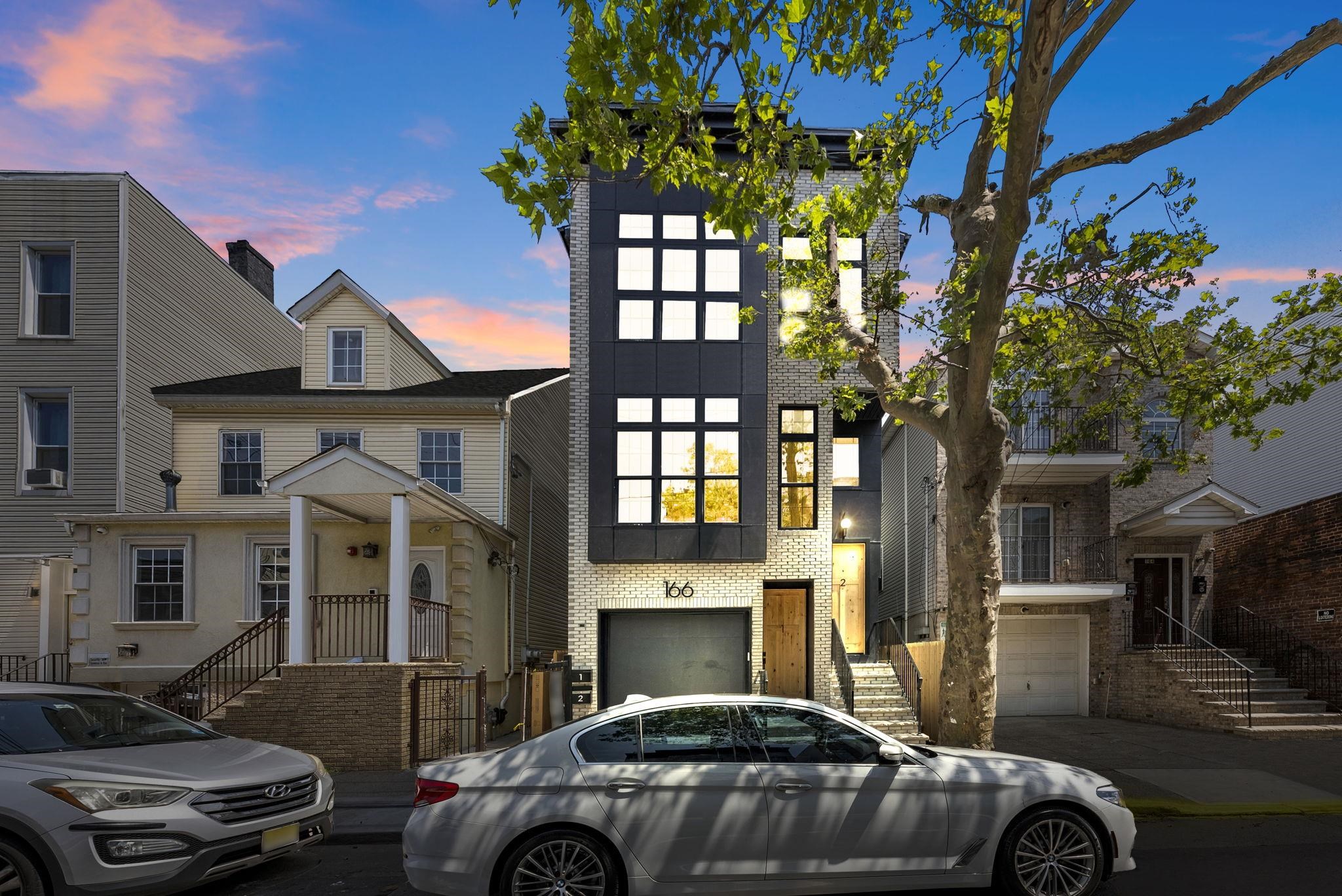 166 NEW YORK AVE