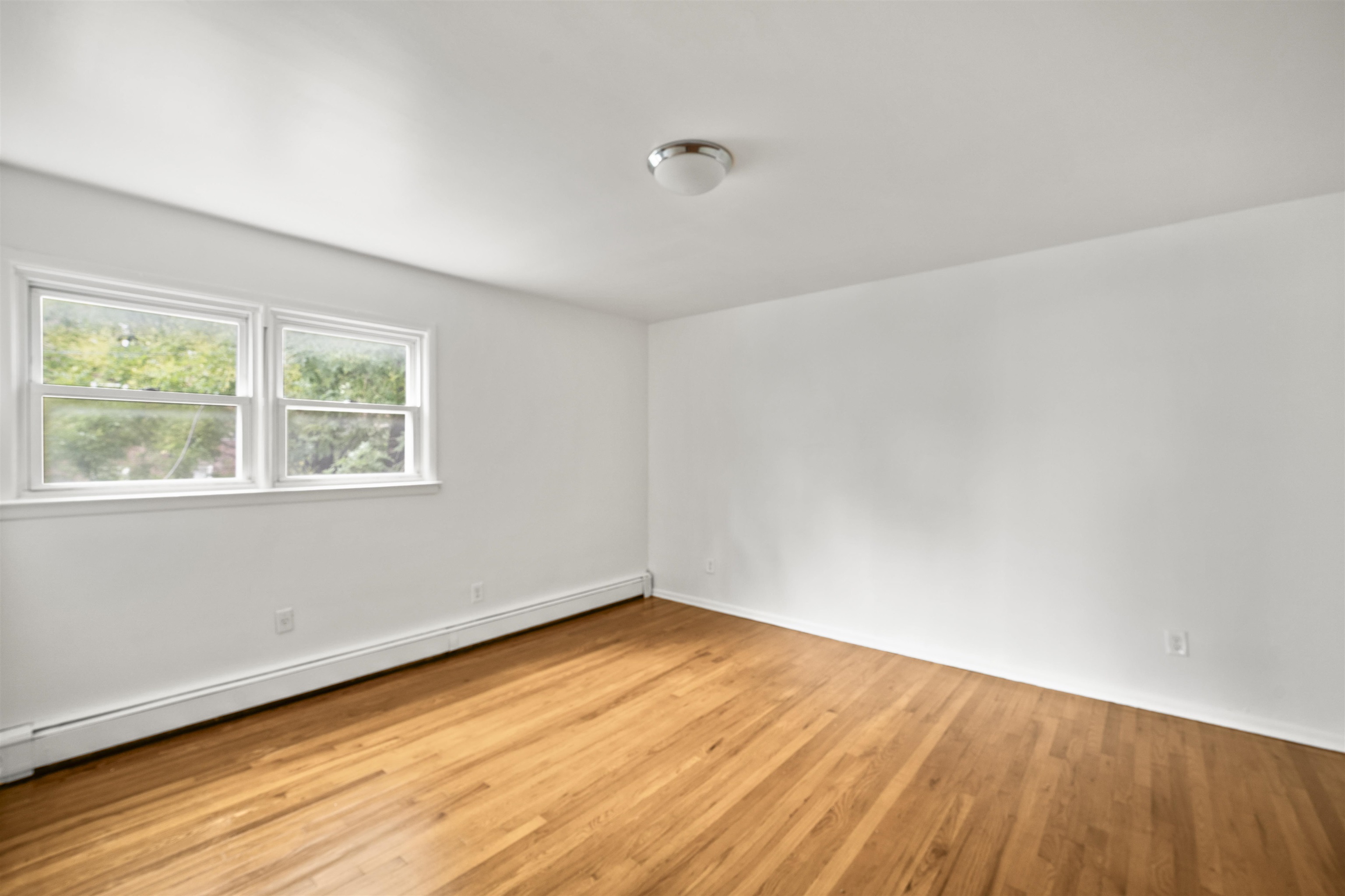 246 SIP AVE Unit: 1F
