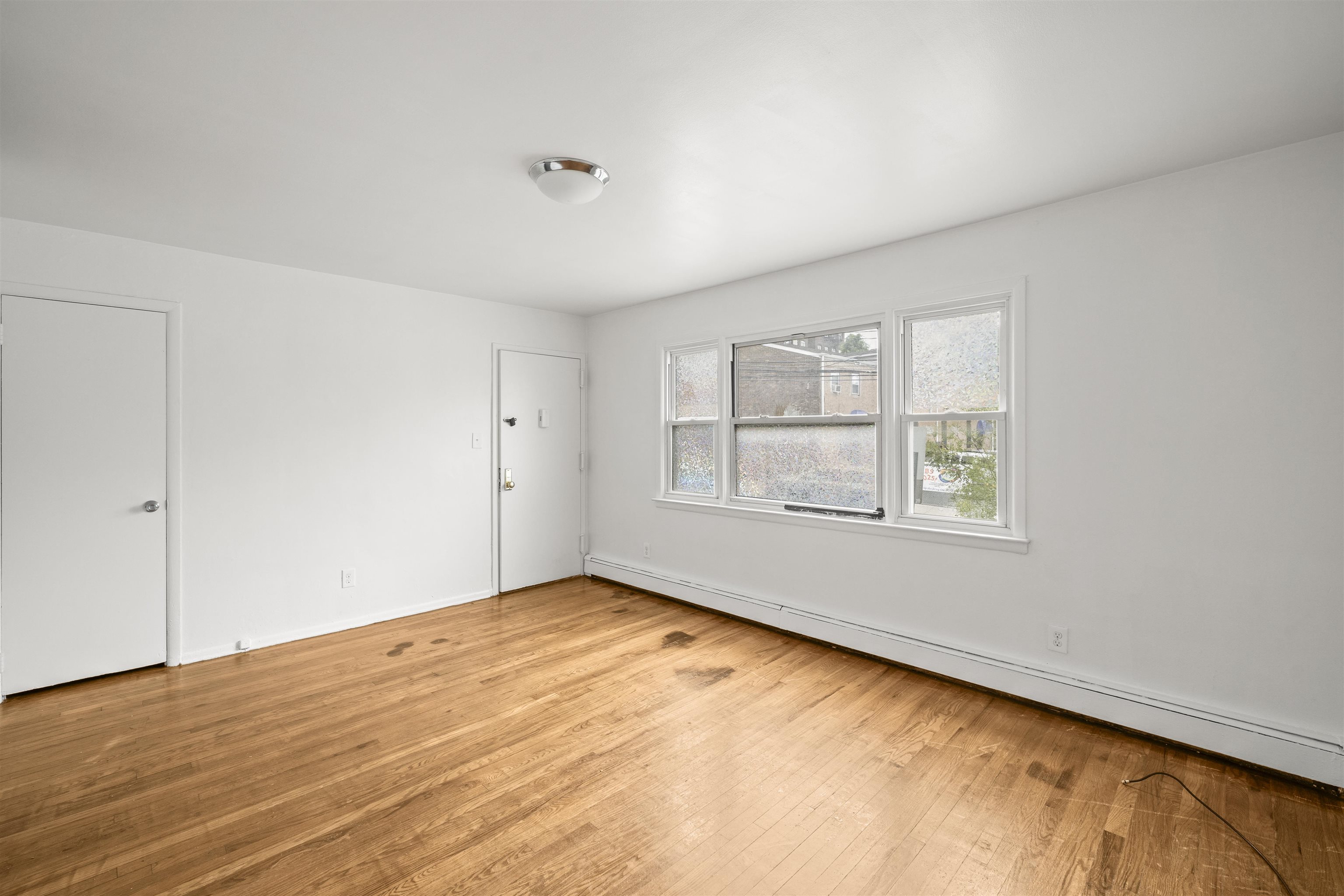 246 SIP AVE Unit: 1F