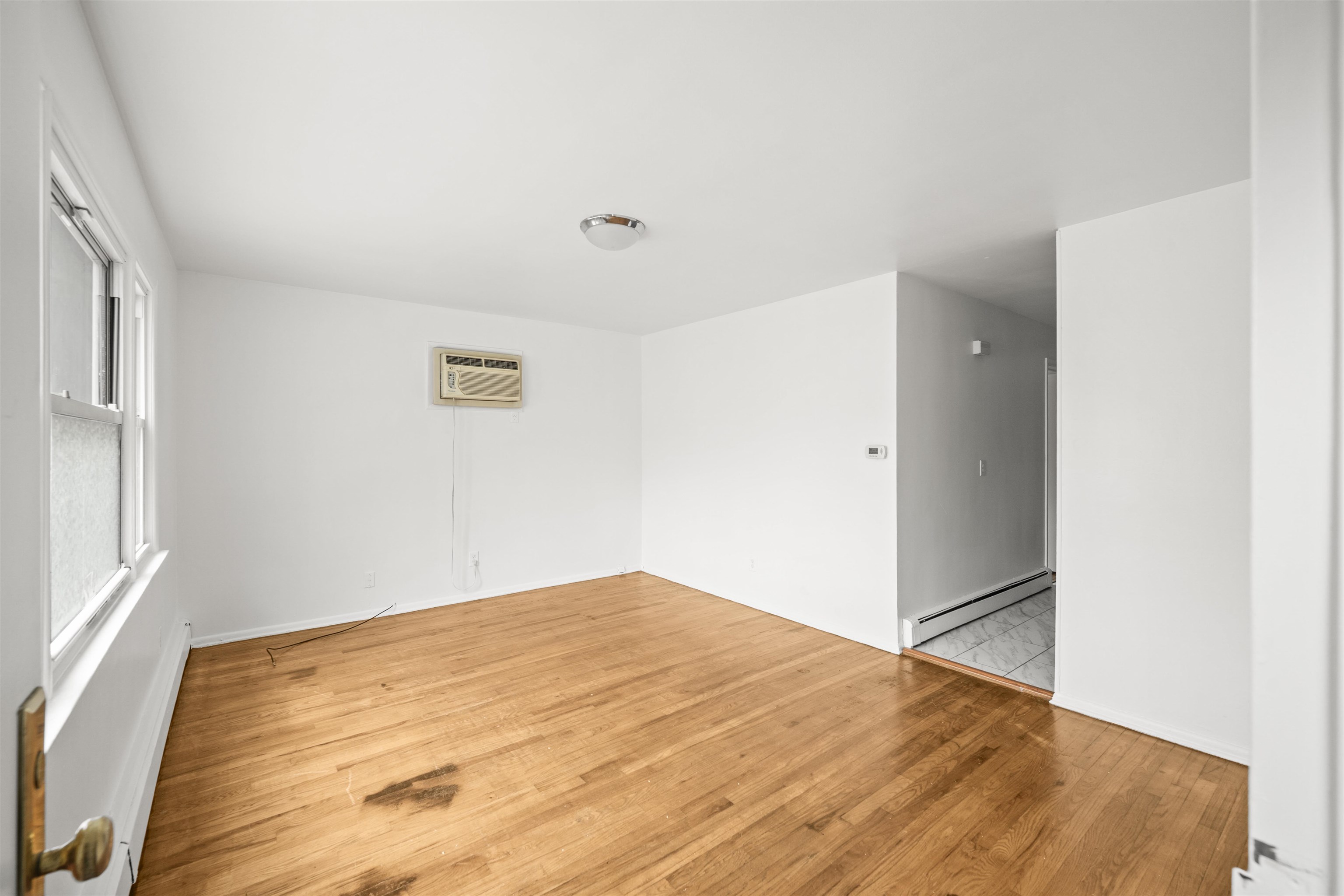 246 SIP AVE Unit: 1F