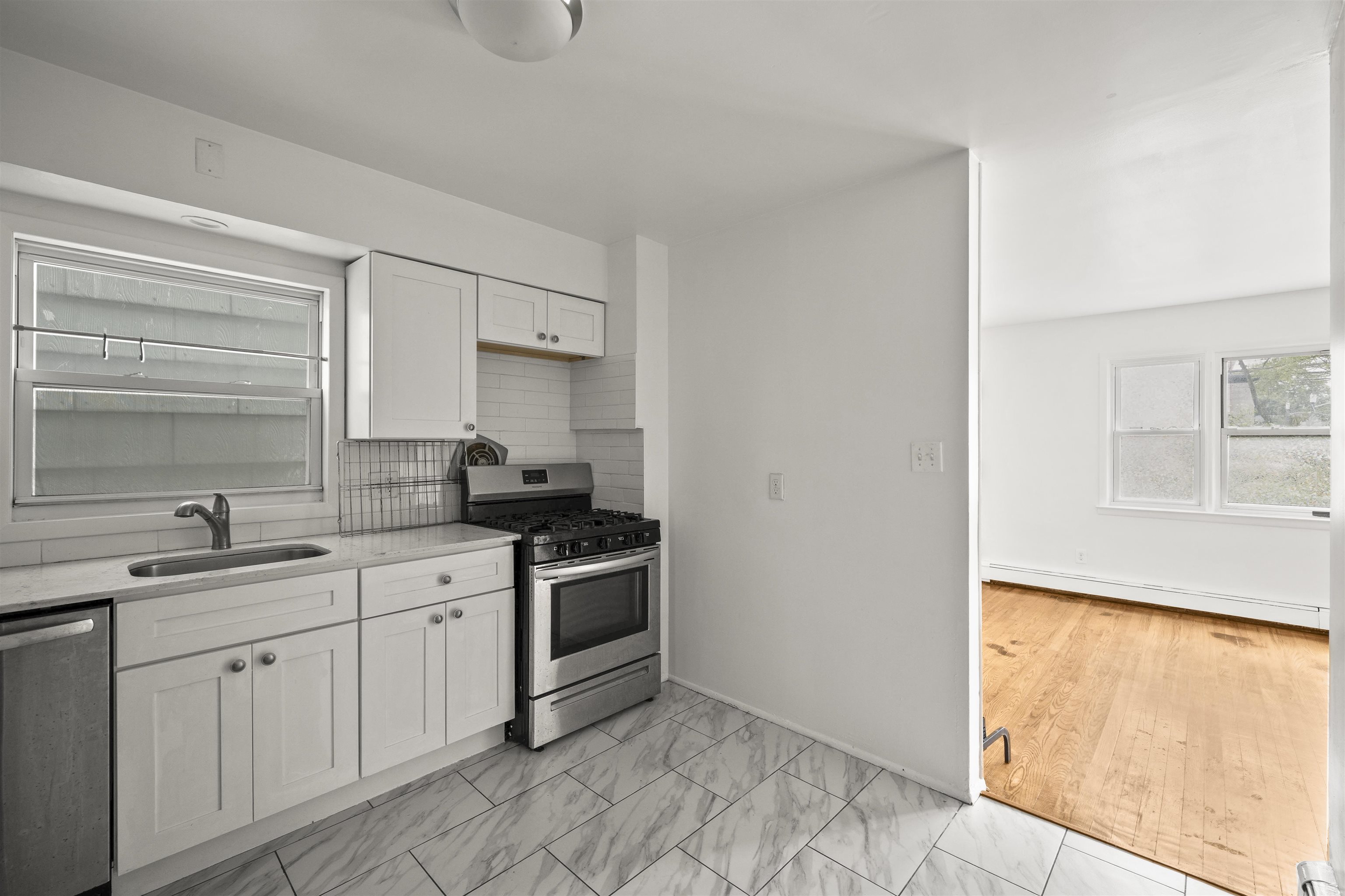246 SIP AVE Unit: 1F