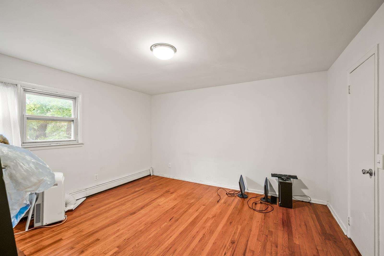 246 SIP AVE Unit: 1F