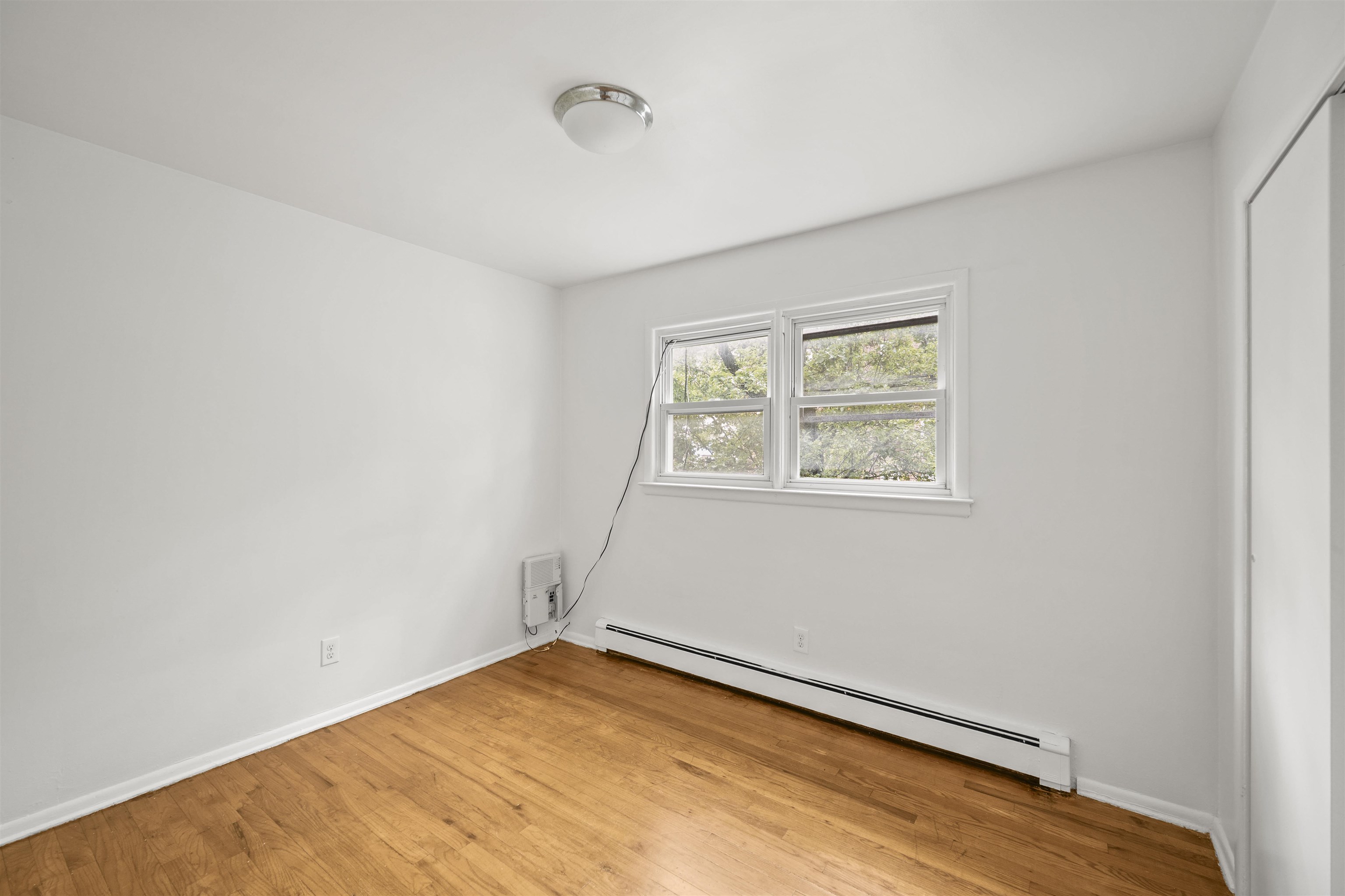 246 SIP AVE Unit: 1F