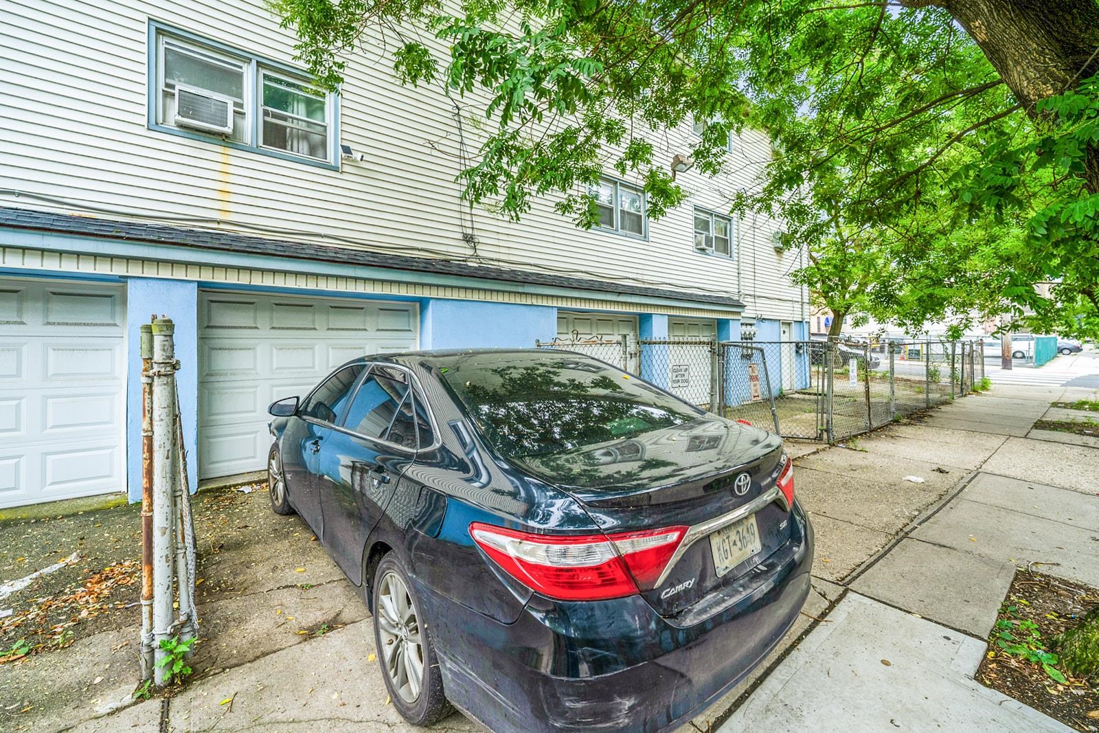 246 SIP AVE Unit: 1F