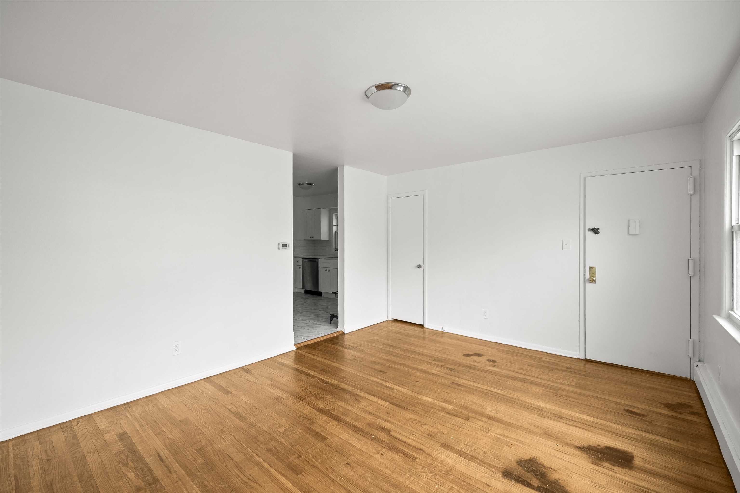 246 SIP AVE Unit: 1F