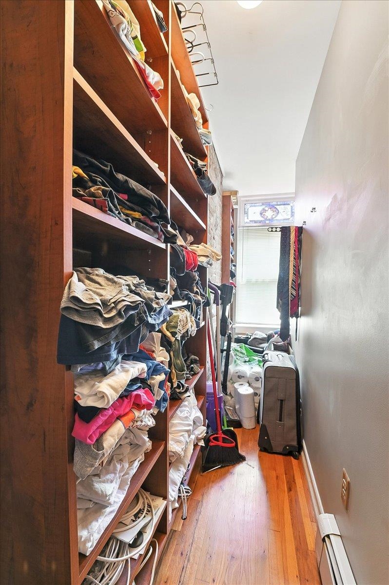 205 14TH ST Unit: 2L