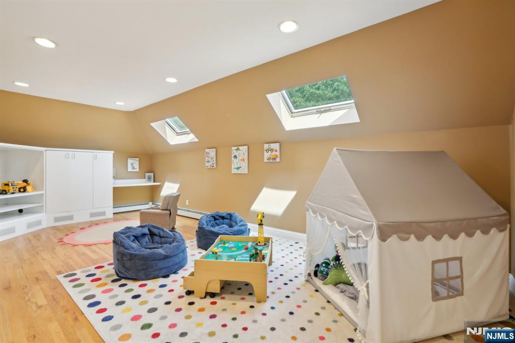 6 Primrose Court