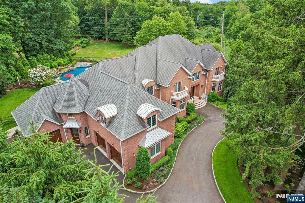6 Primrose Court