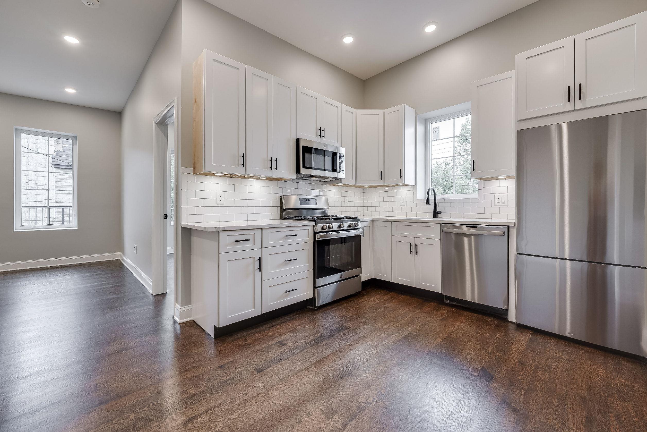 130 WEST SIDE AVE Unit: 2