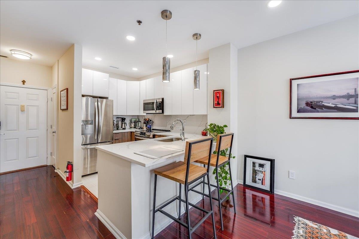 26 AVENUE AT PORT IMPERIAL Unit: 213