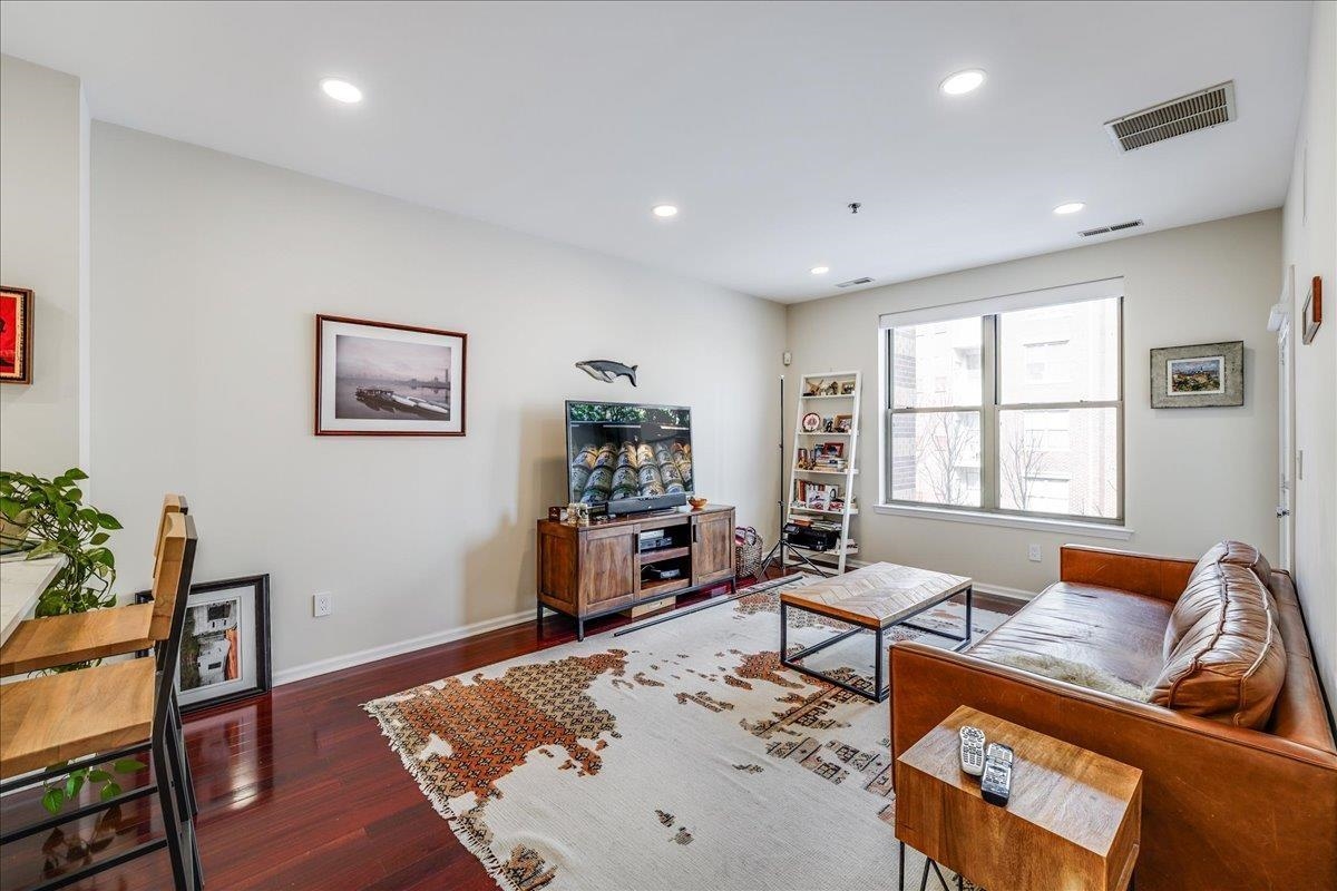 26 AVENUE AT PORT IMPERIAL Unit: 213