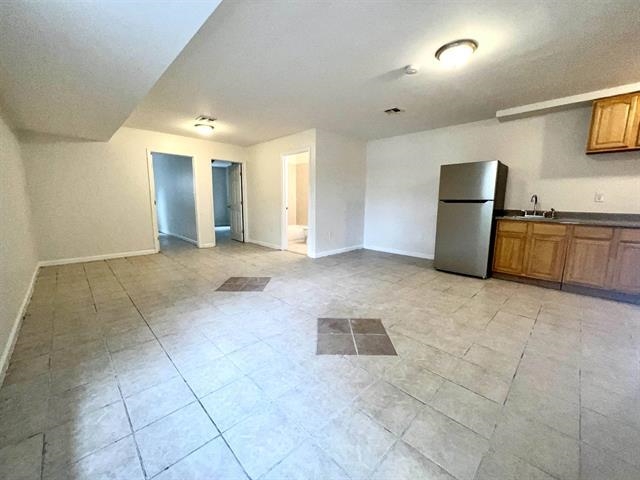 94 WINFIELD AVE Unit: G