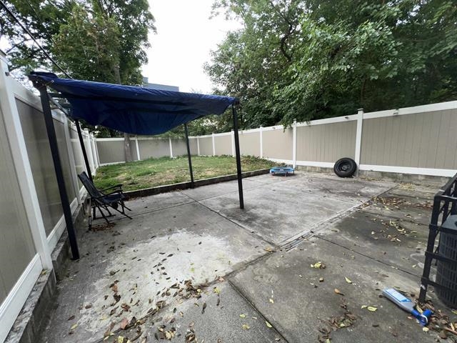 94 WINFIELD AVE Unit: G