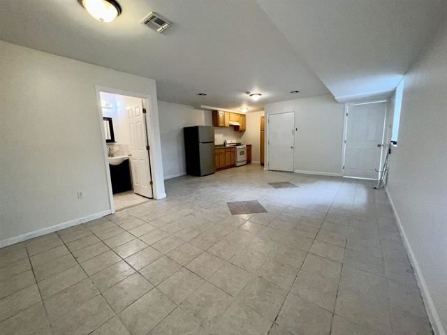 94 WINFIELD AVE Unit: G