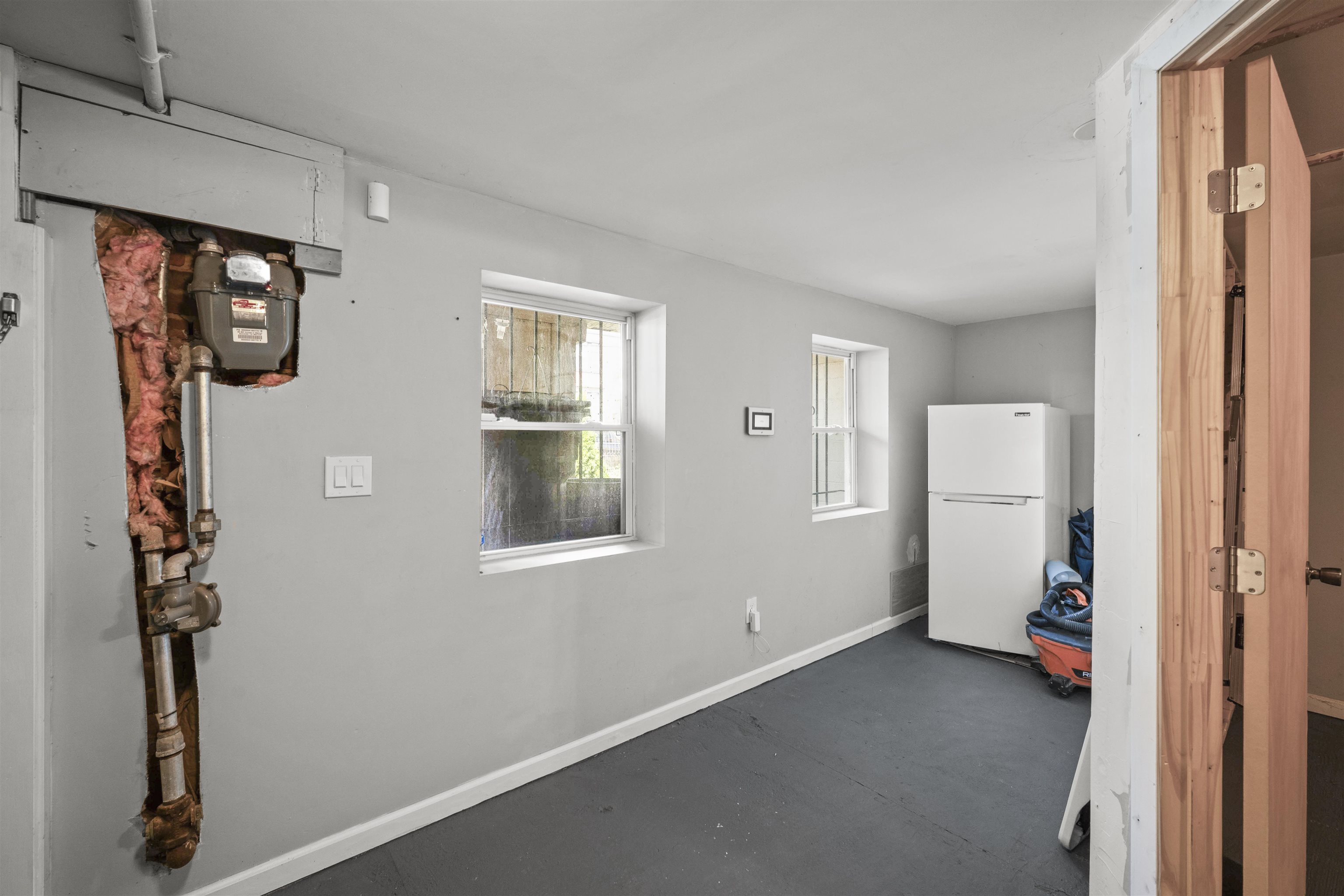 22 LONG ST