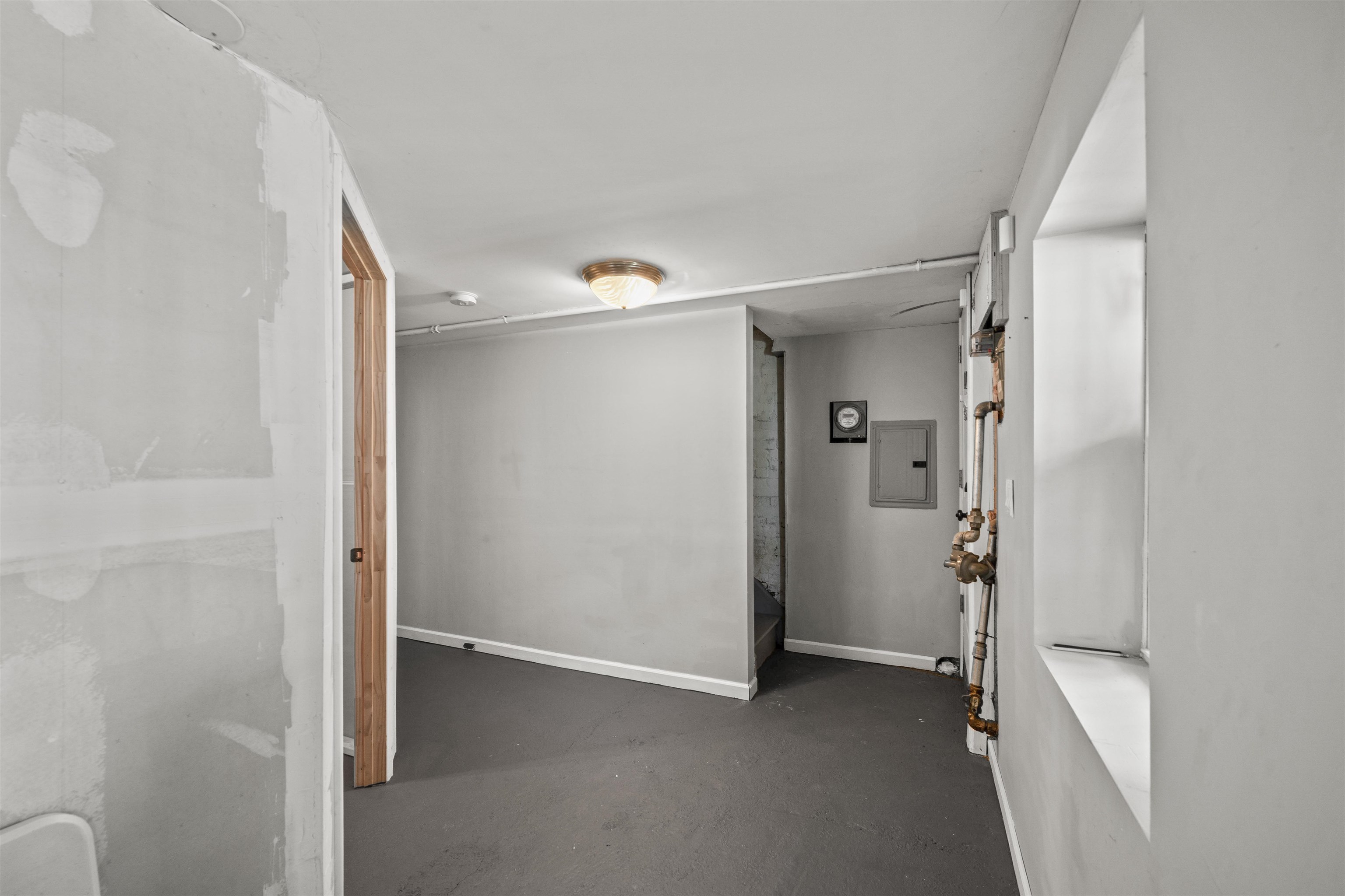 22 LONG ST