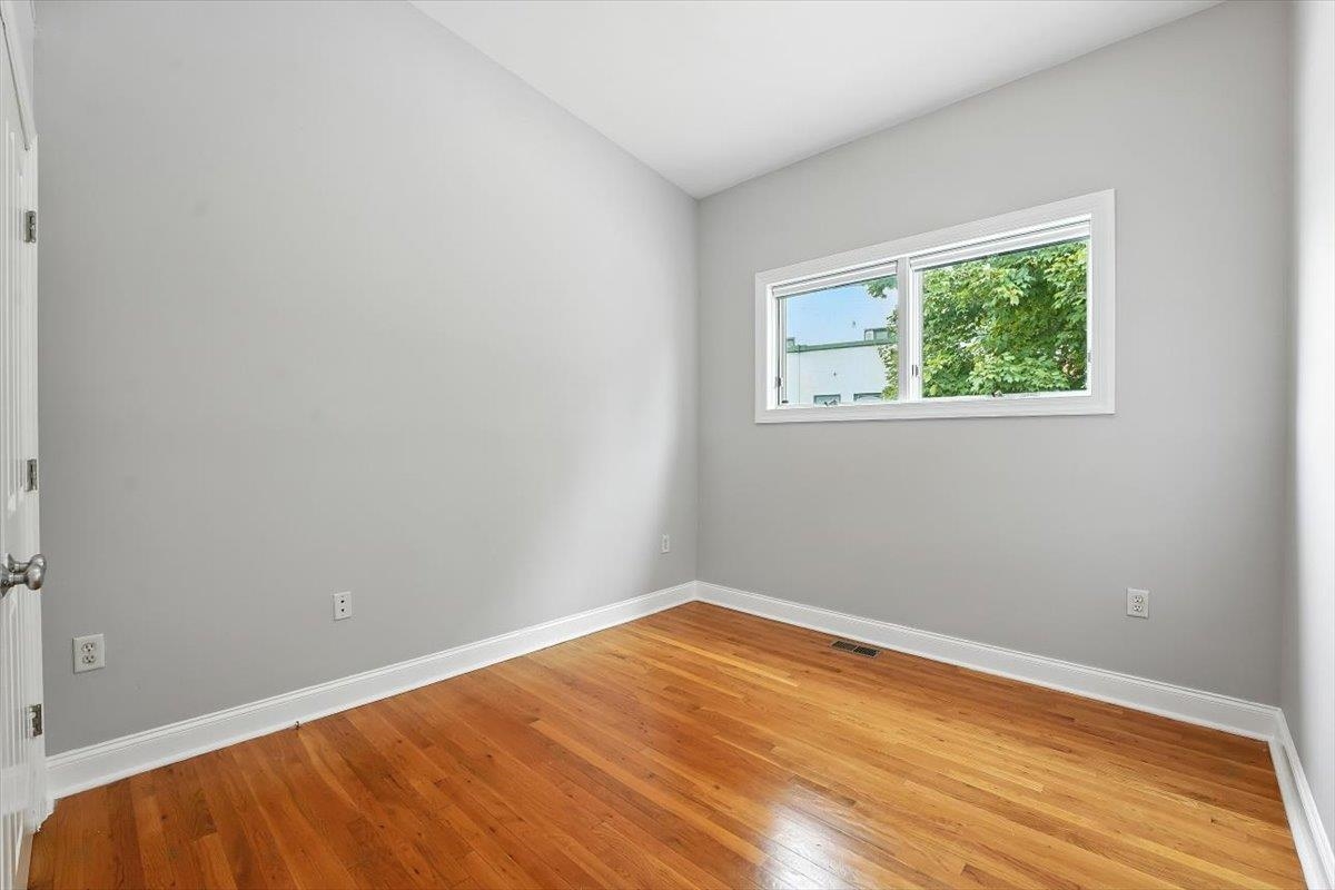 9 COLES ST Unit: 4