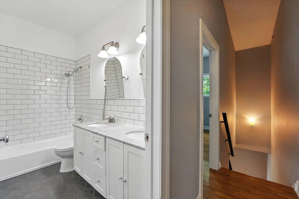 9 COLES ST Unit: 4