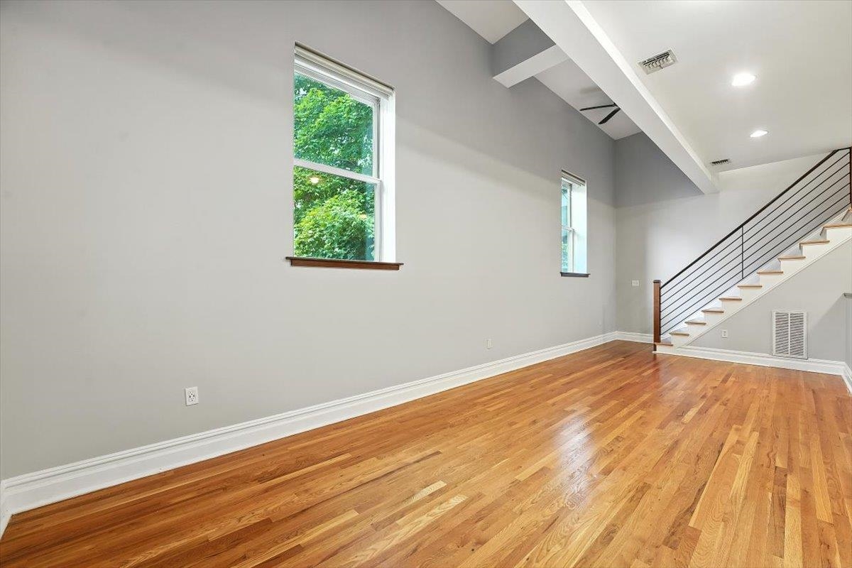 9 COLES ST Unit: 4