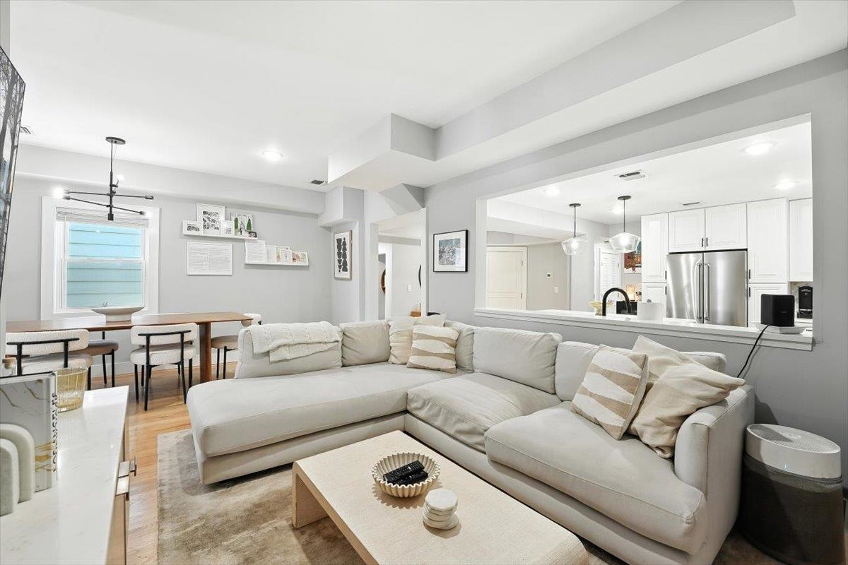 413 JEFFERSON ST Unit: 1