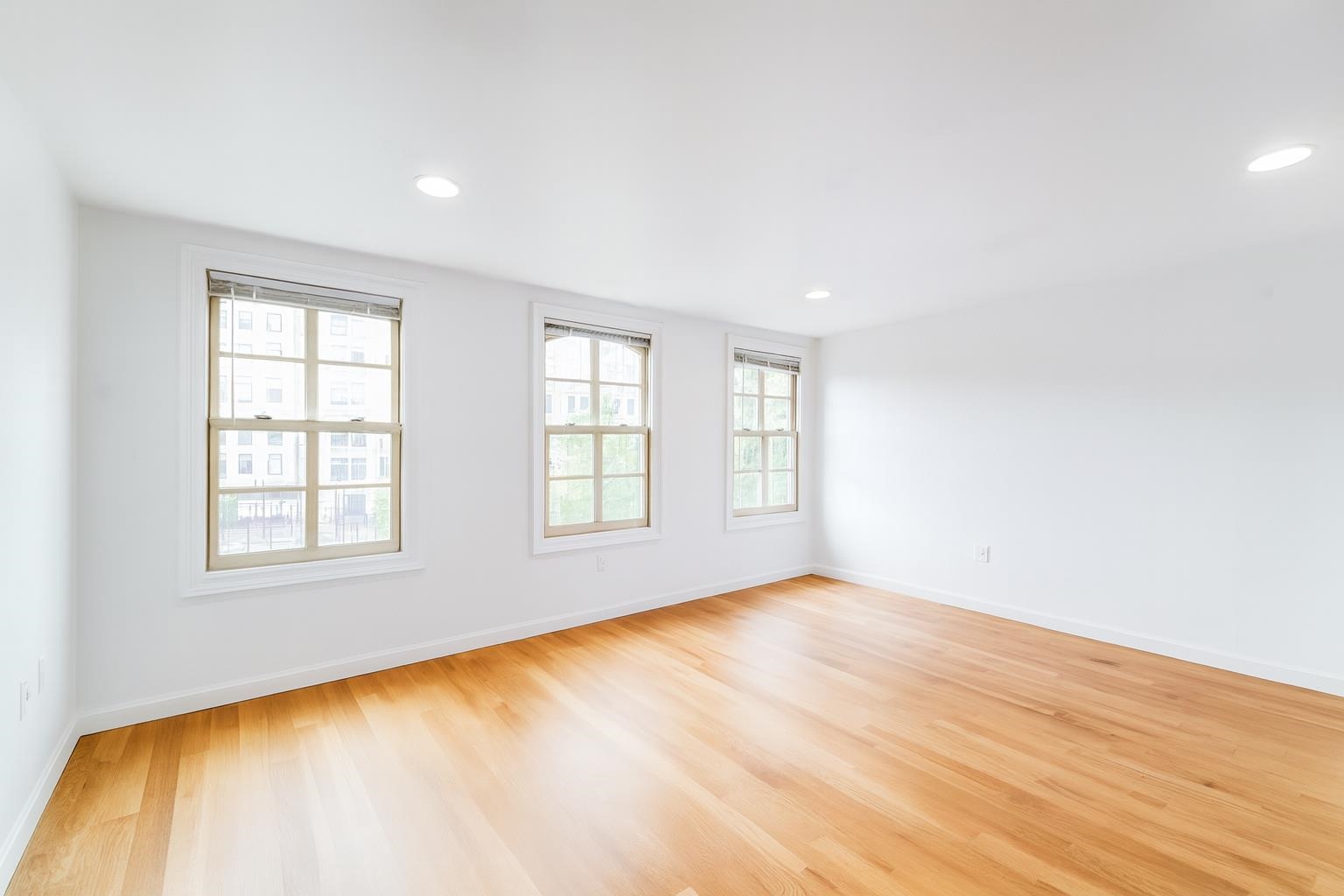 163 GRAND ST Unit: 4