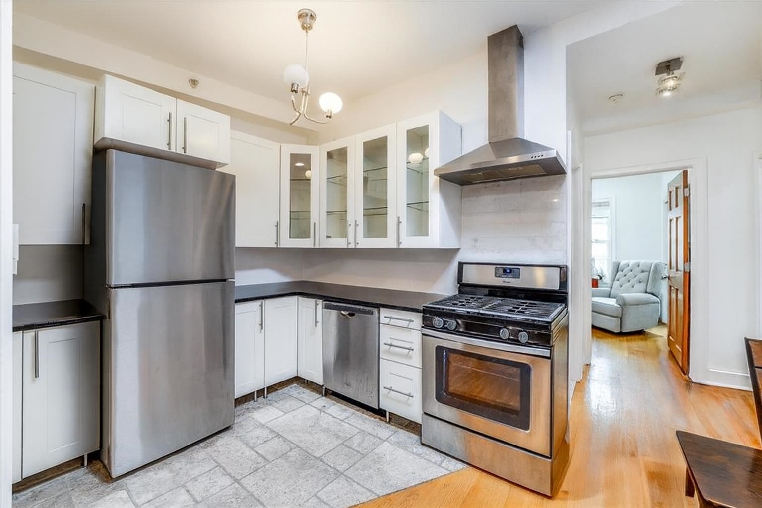 163 GRAND ST Unit: 4