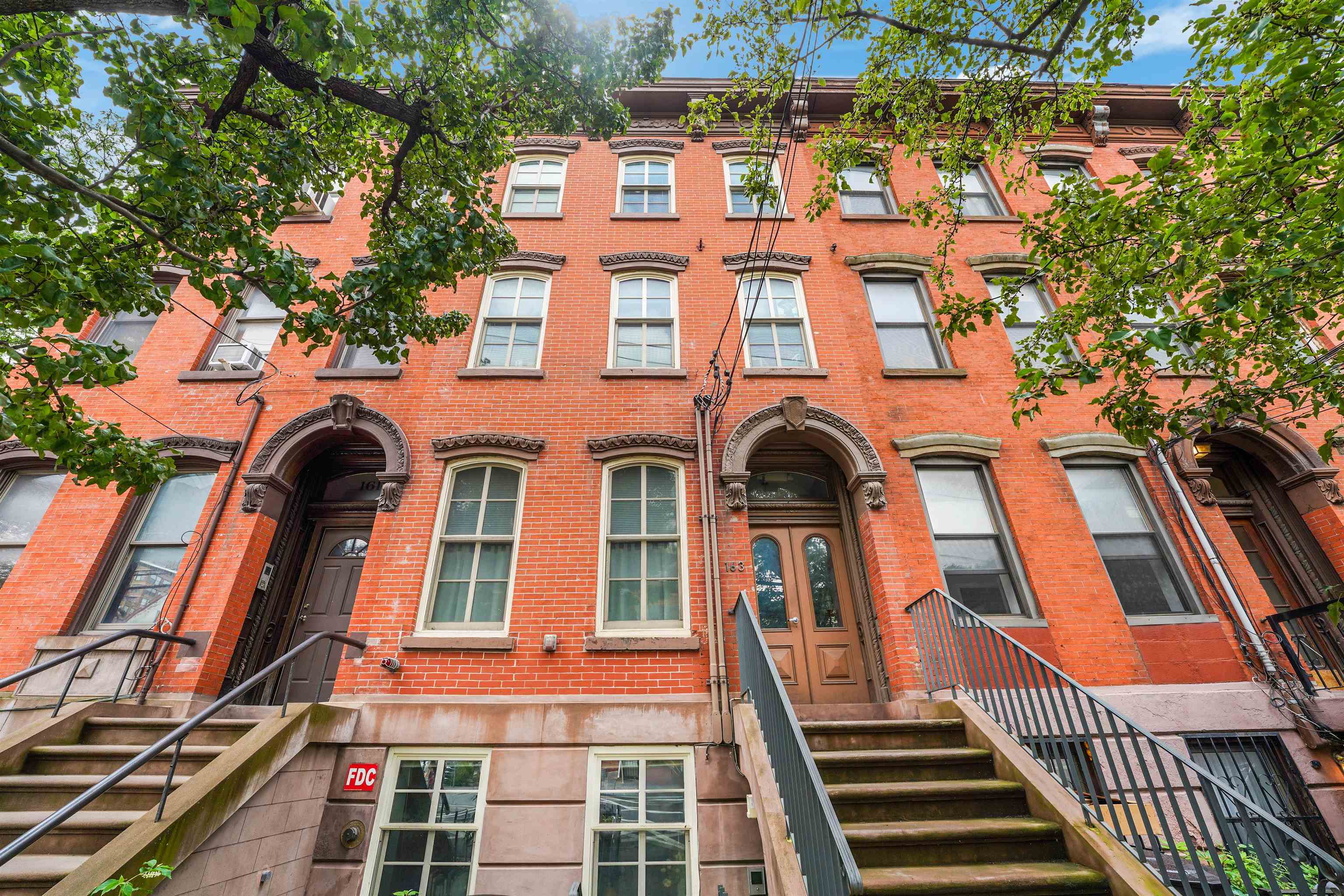 163 GRAND ST Unit: 4