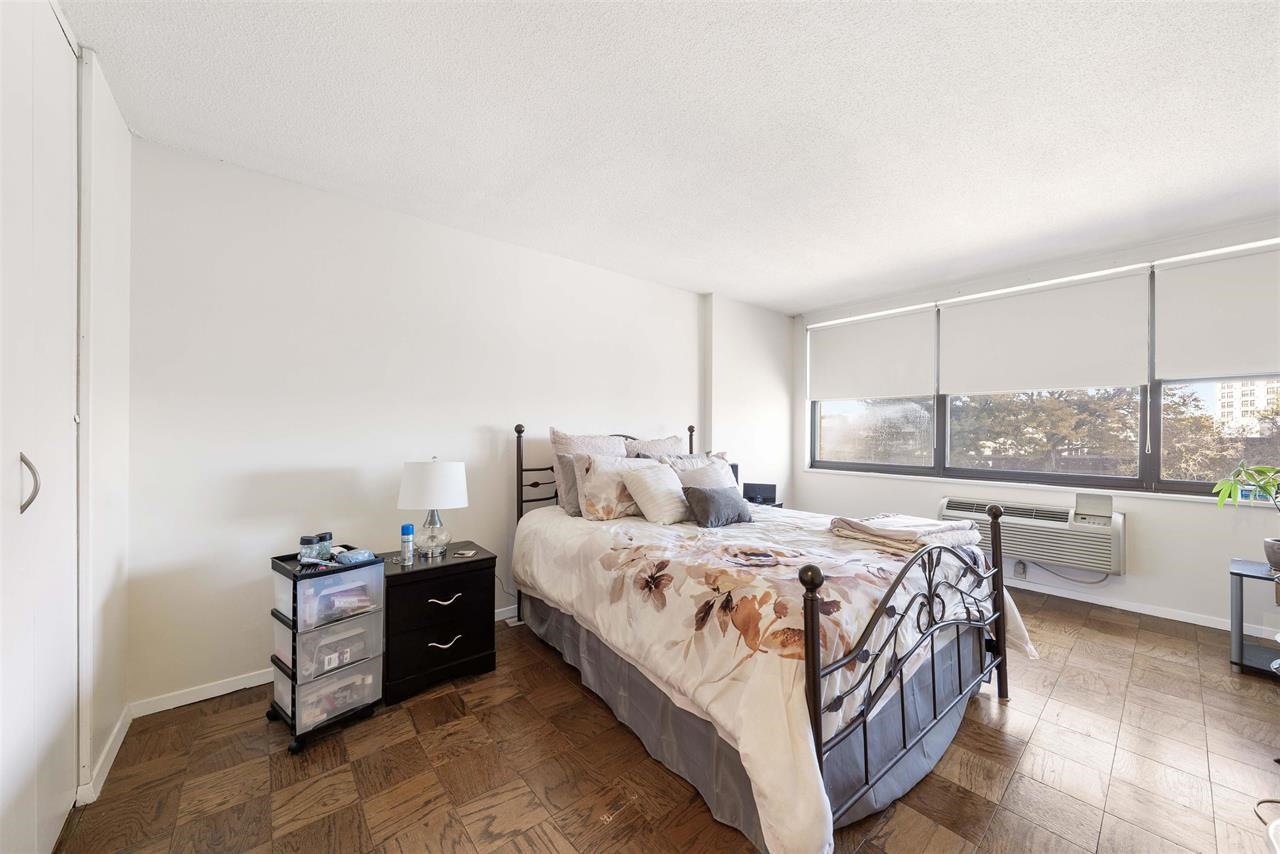 7002 BLVD EAST Unit: 22A