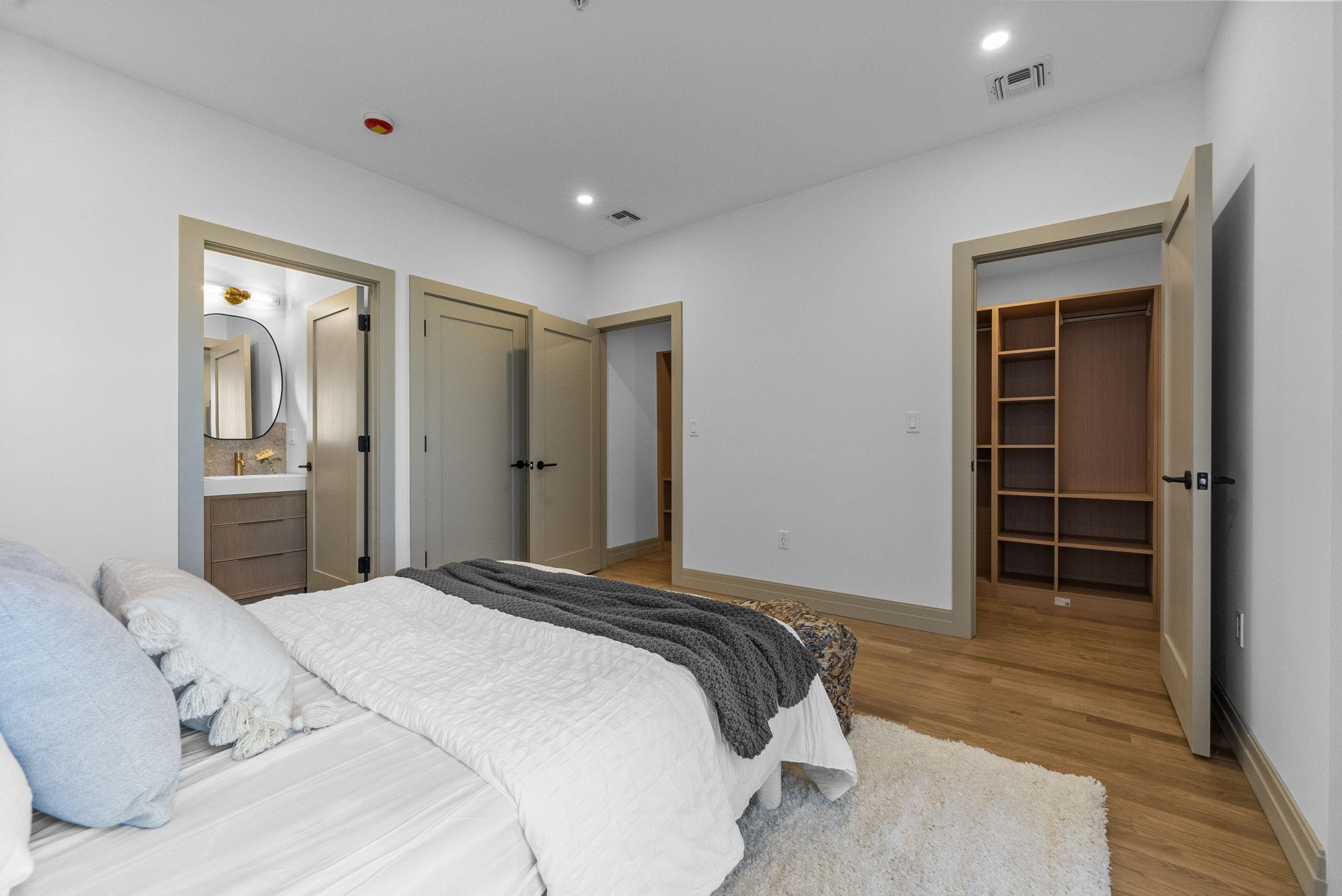 392 1ST ST Unit: 3