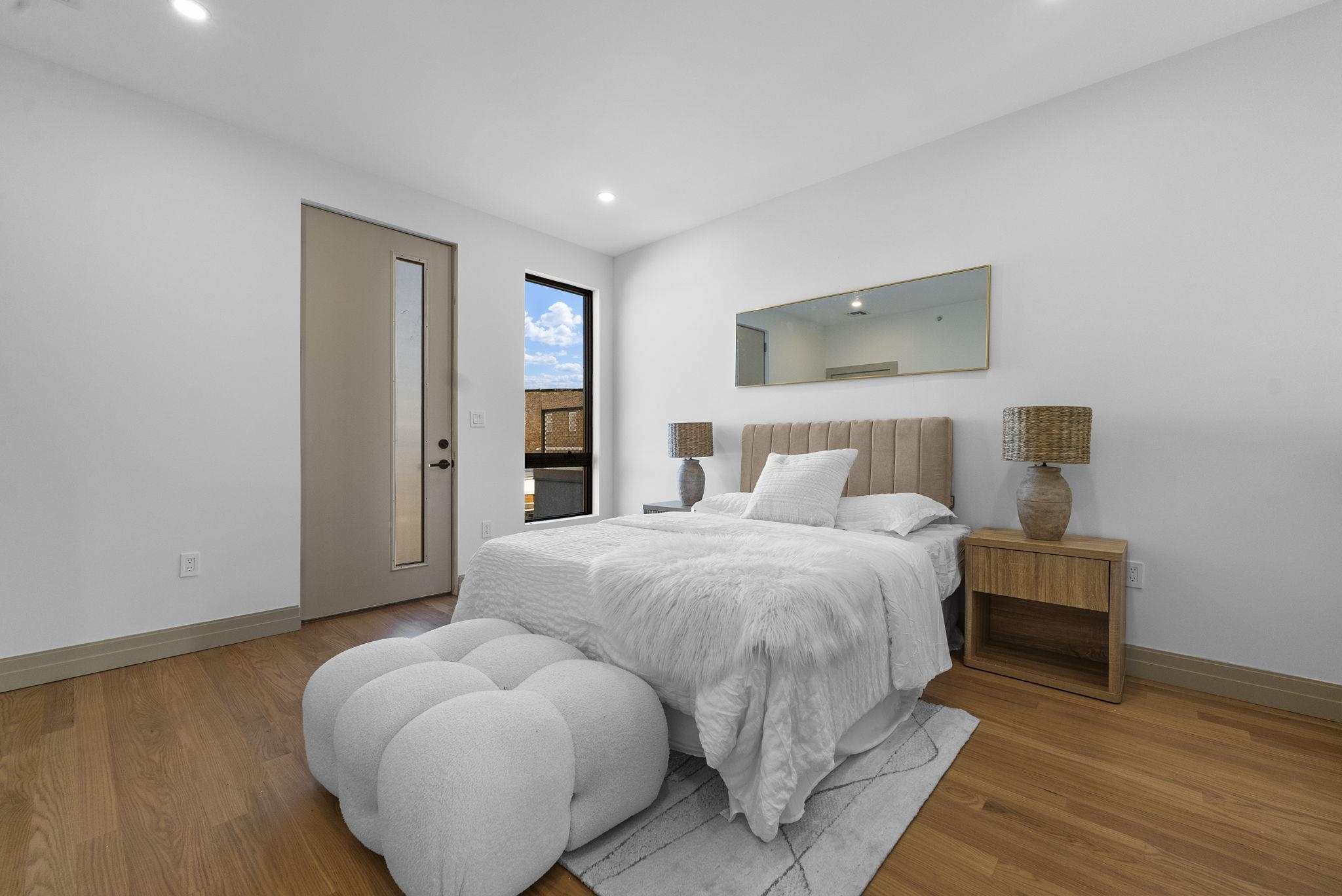 392 1ST ST Unit: 3