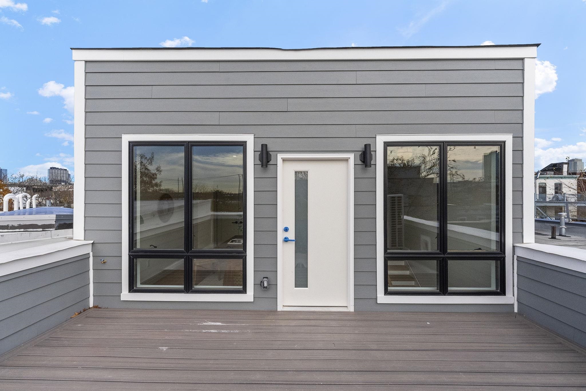 392 1ST ST Unit: 3