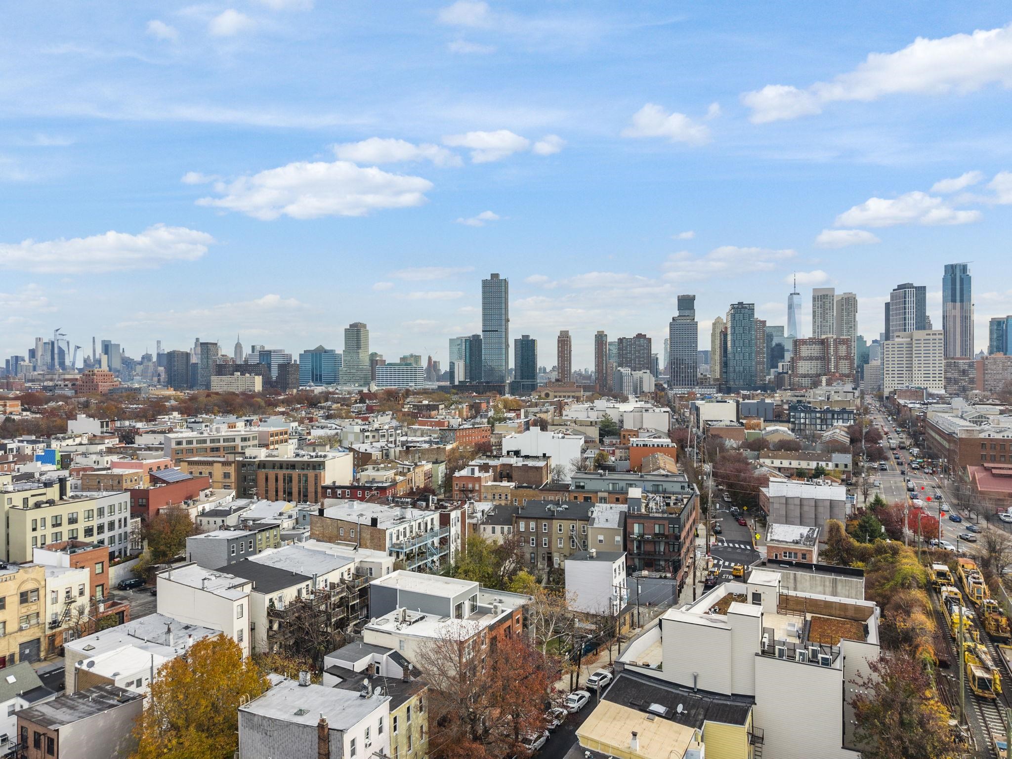 392 1ST ST Unit: 3