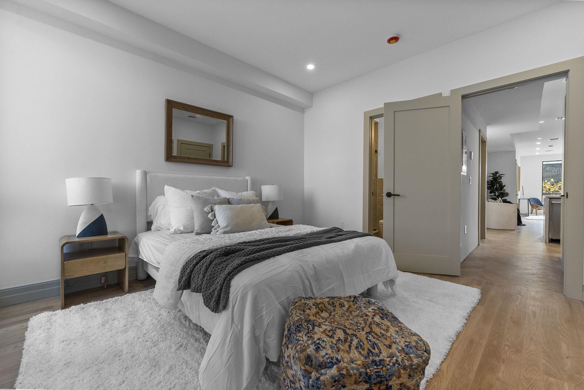 392 1ST ST Unit: 3