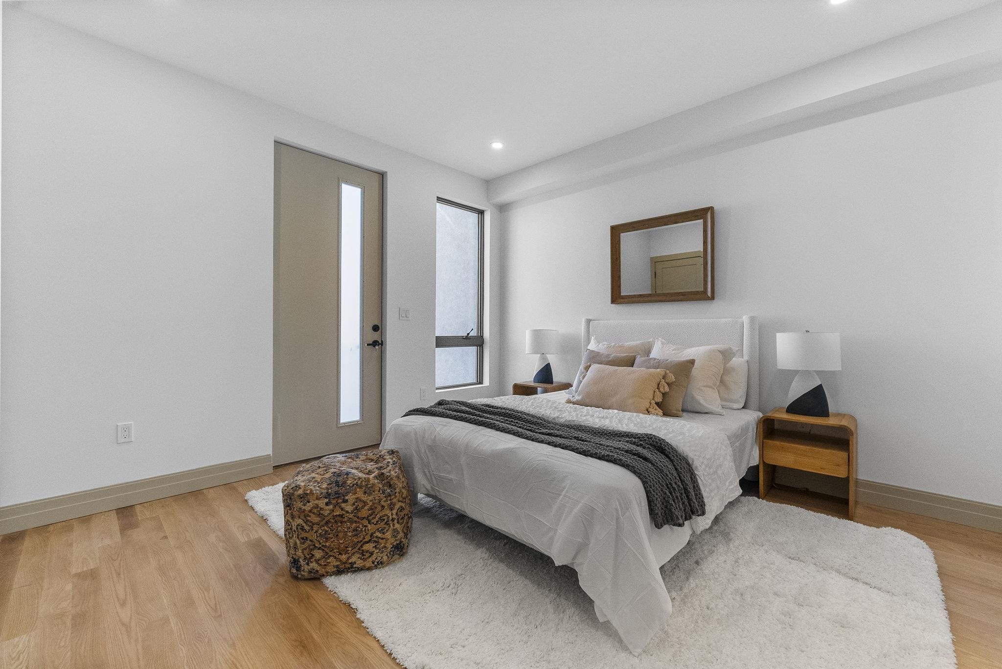 392 1ST ST Unit: 3