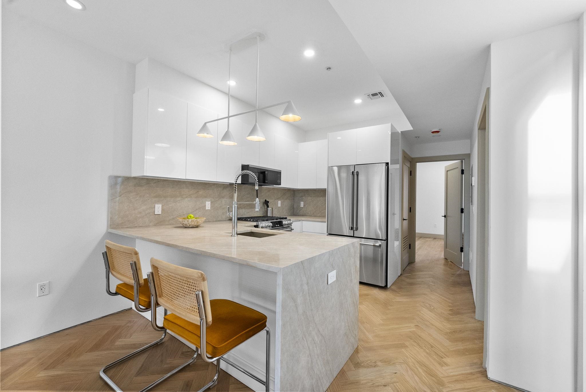392 1ST ST Unit: 3