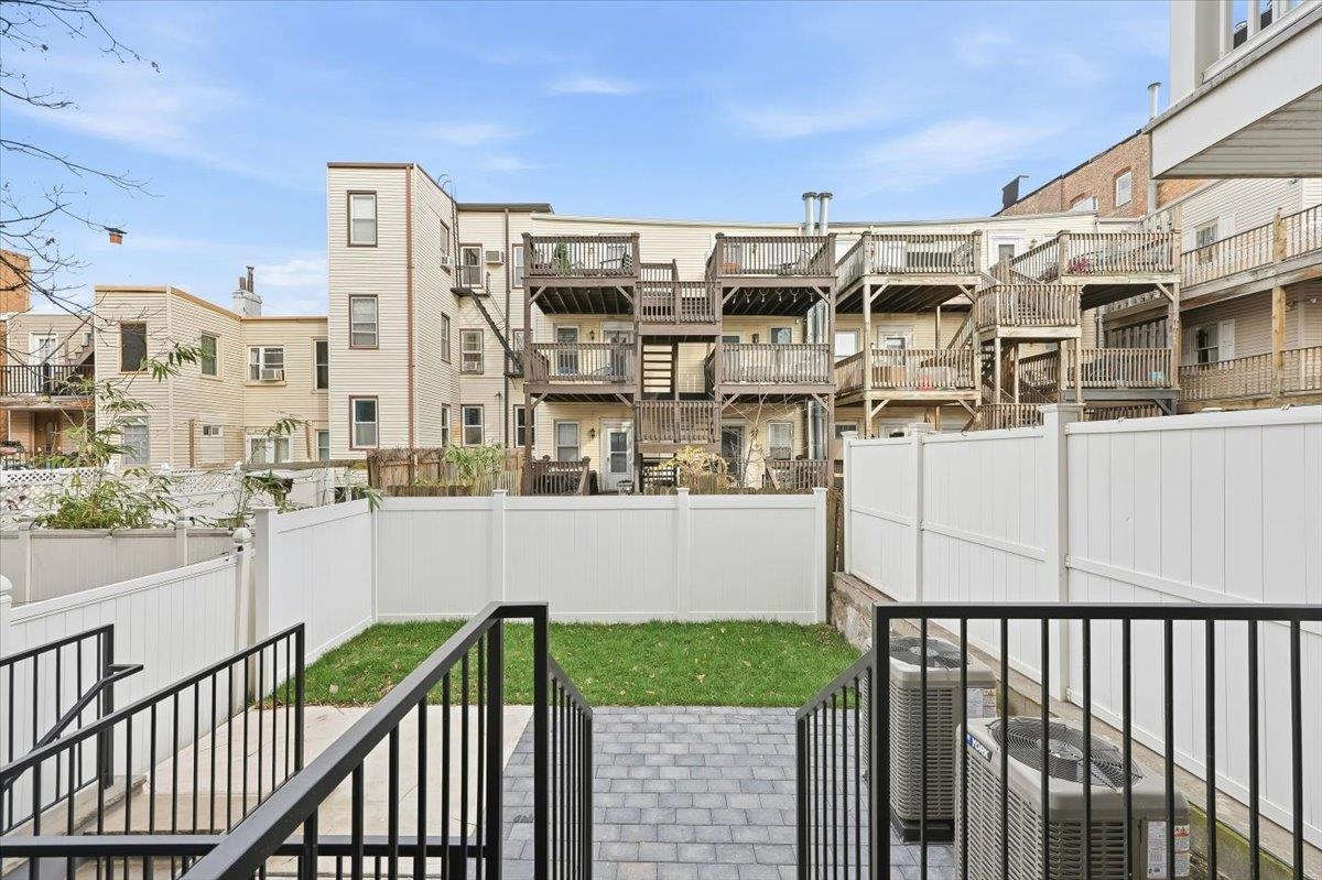 392 1ST ST Unit: 1