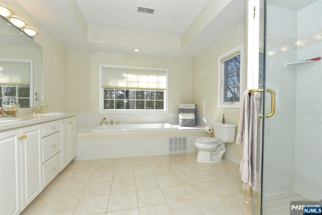 10 Rio Vista Drive