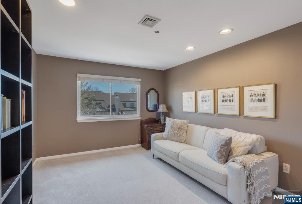 2 Peabody Court 1002