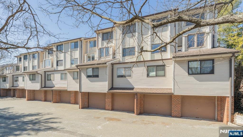 2 Peabody Court 1002