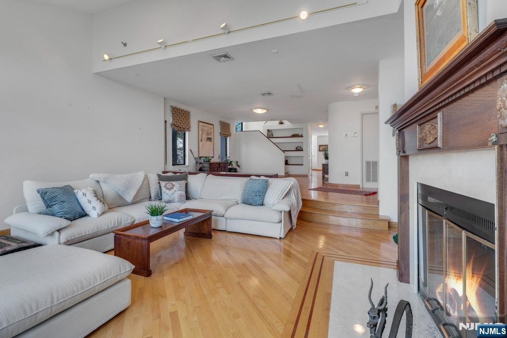 2 Peabody Court 1002