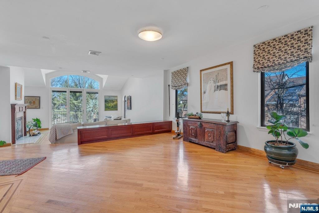 2 Peabody Court 1002