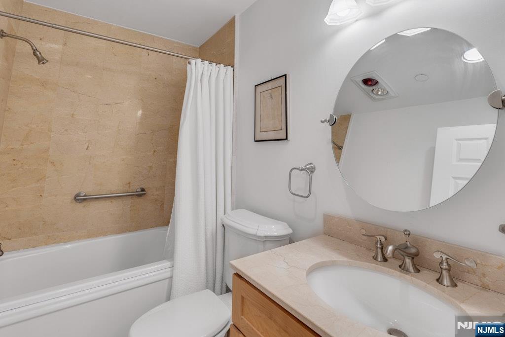 2 Peabody Court 1002