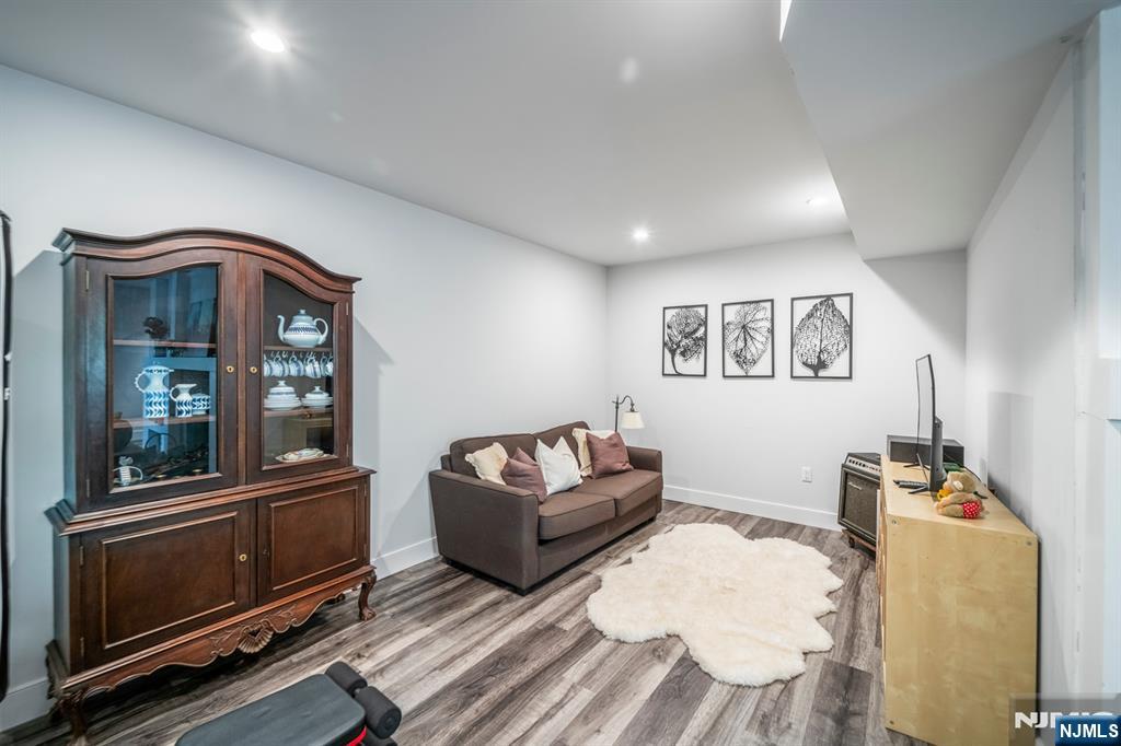 90 Locust Lane
