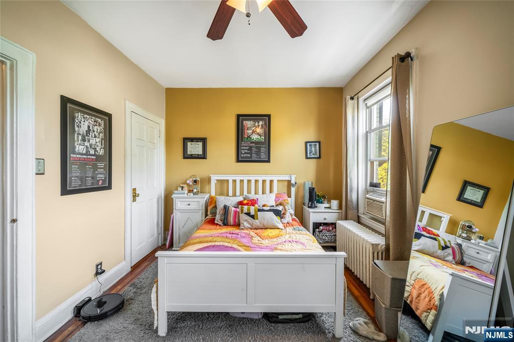 160 2nd Street 4
