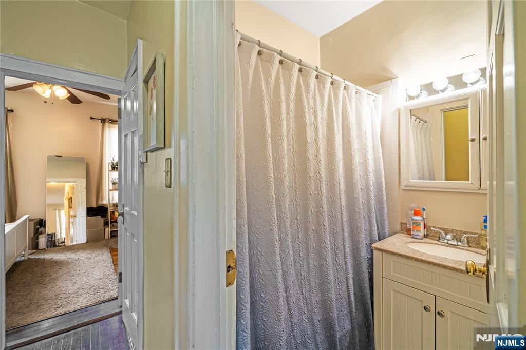 160 2nd Street 4