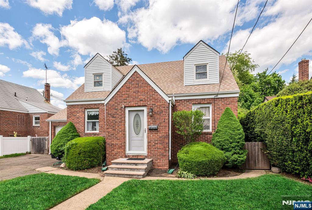 269 Henley Avenue