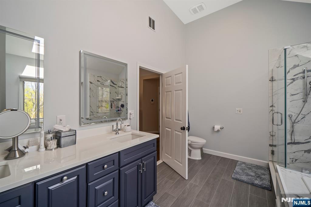 10 Smock Court