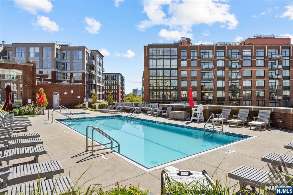 1125 Maxwell Lane 711